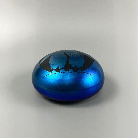 Vintage 1984 Vandermark Merritt Iridescent Paperweight by Barry Sautner Penguins - Picture 5 of 8